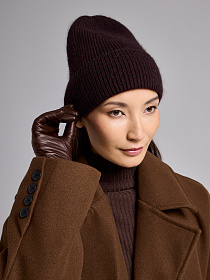 Шапка одинарная с пухом енота