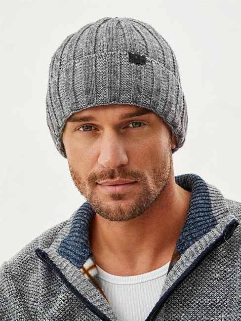 Шапка на флисе с ангорой ESM 25331/1