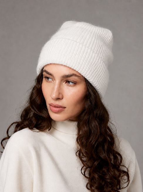 Шапка на велюре 40% ангора PR 25022