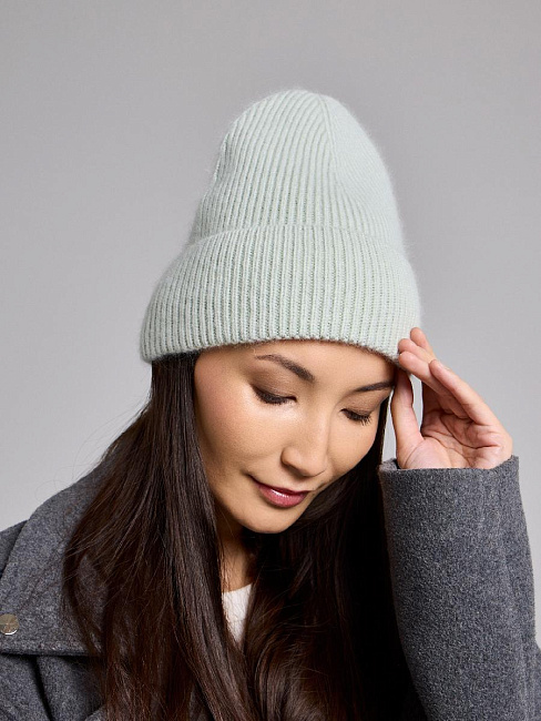 Шапка одинарная с пухом енота PR 25009